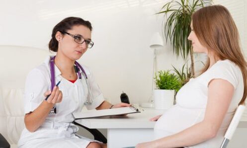 Den Dokter wielt déi antibakteriell Drogen individuell